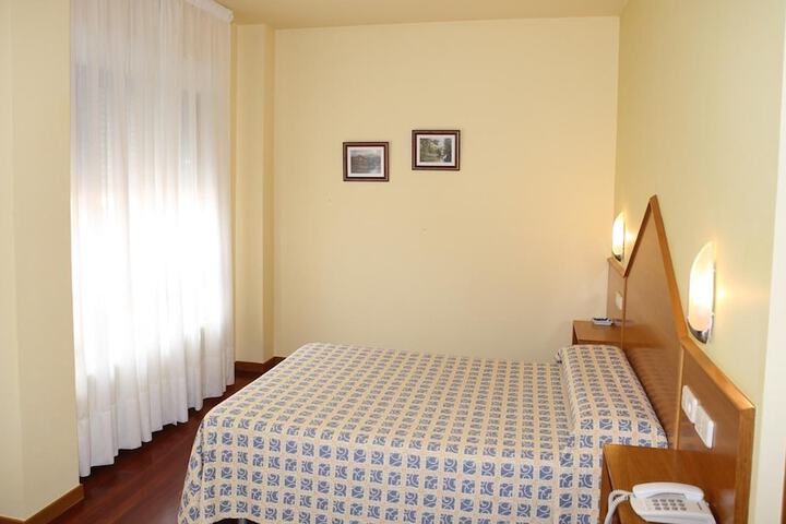 Room 9 of 22
