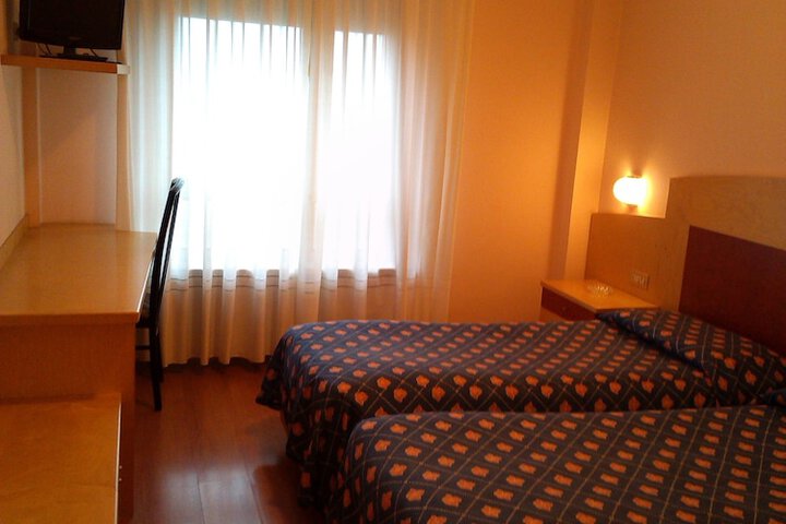 Room 7 of 25