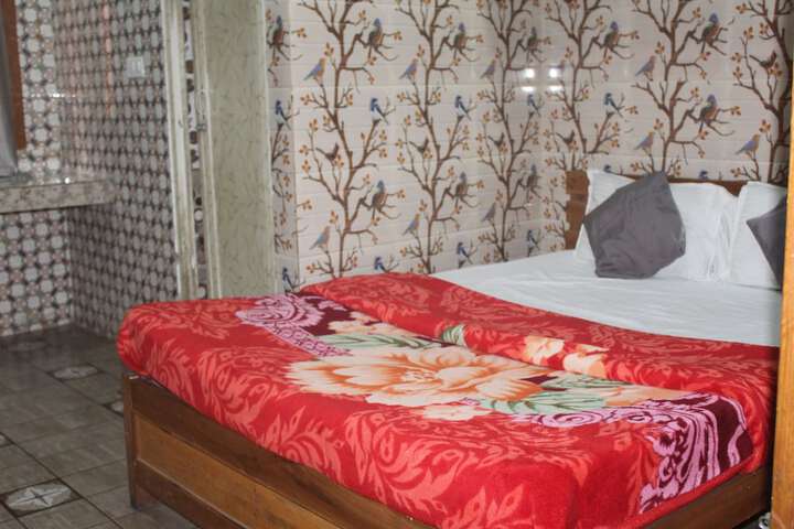 Room 3 of 26