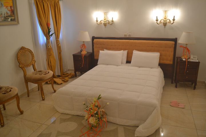 Room 10 of 56