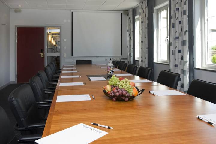 Meeting 43 of 56