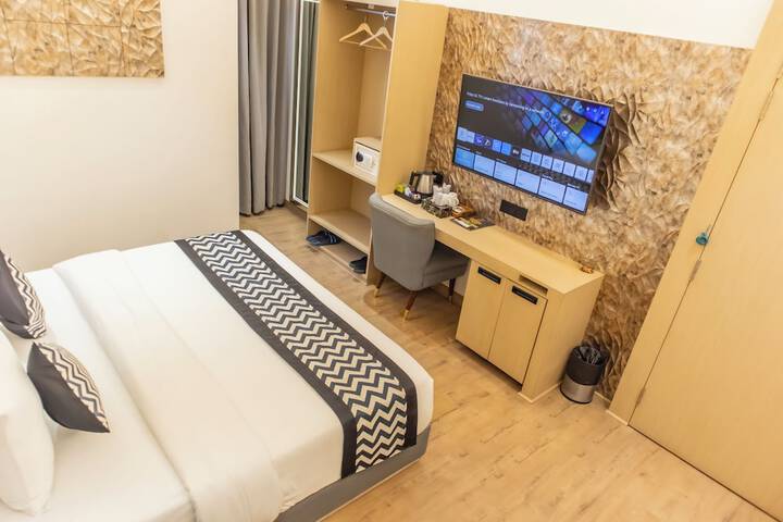 Room 54 of 221