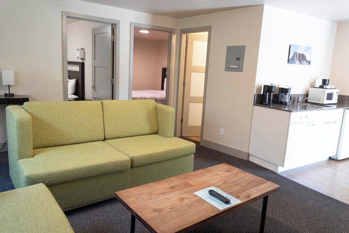 Room 12 of 28