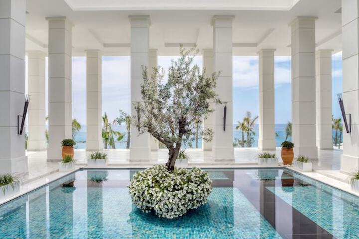 Pool 33 of 67