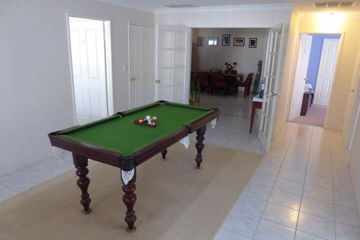 Room 9 of 24