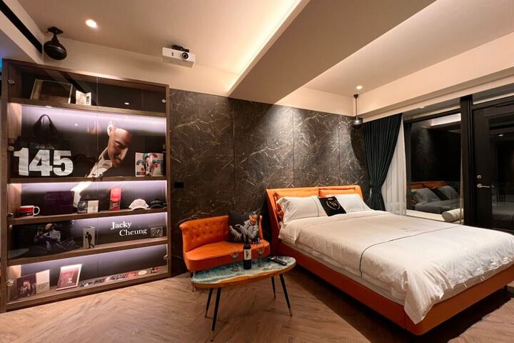 Room 11 of 147