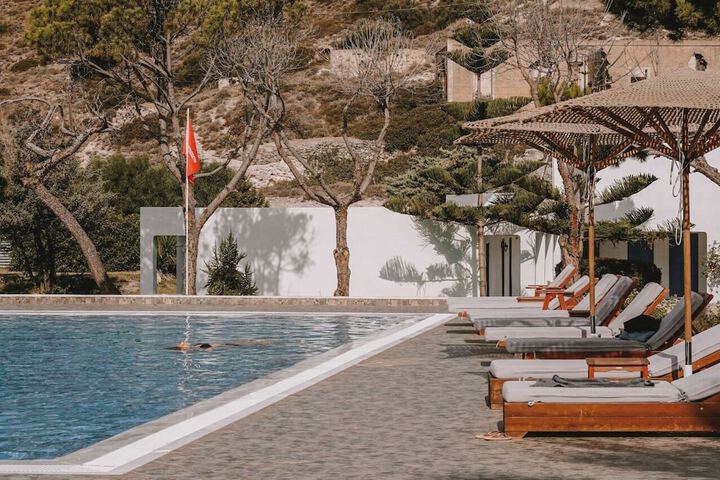 Pool 62 of 106