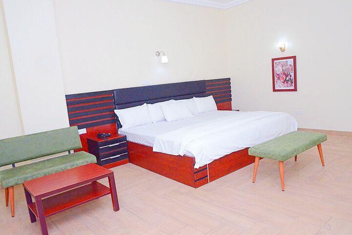 Room 7 of 44