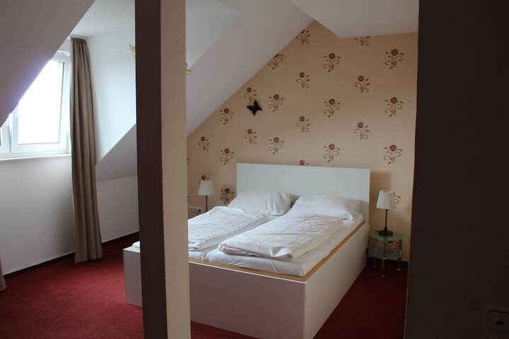 Room 18 of 68