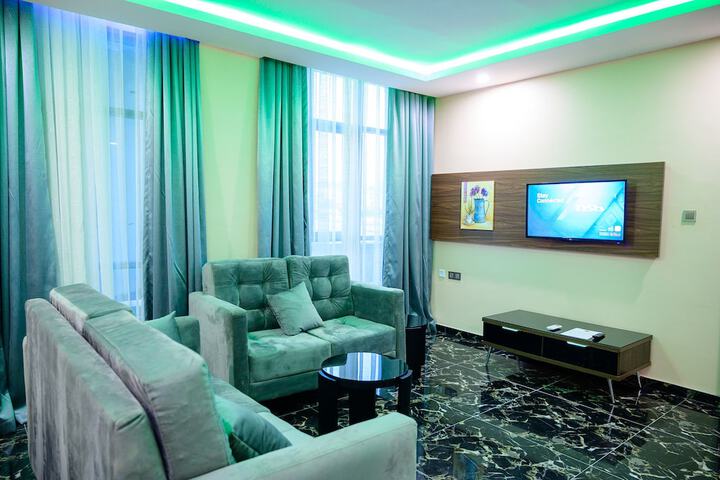 Room 40 of 166