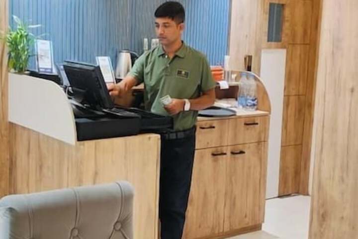 Room 17 of 24