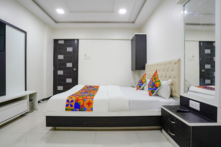 Room 20 of 35