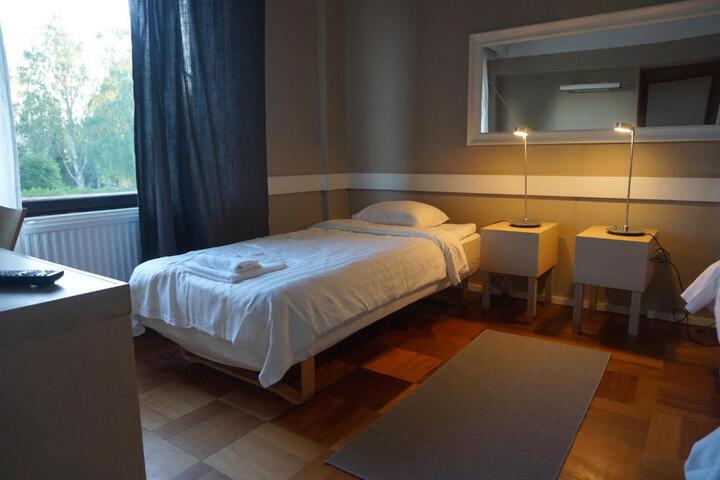 General 4 of 32