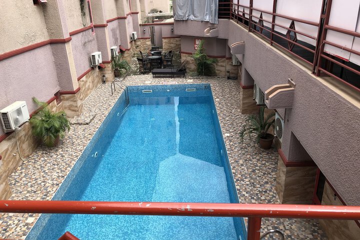 Pool 32 of 44