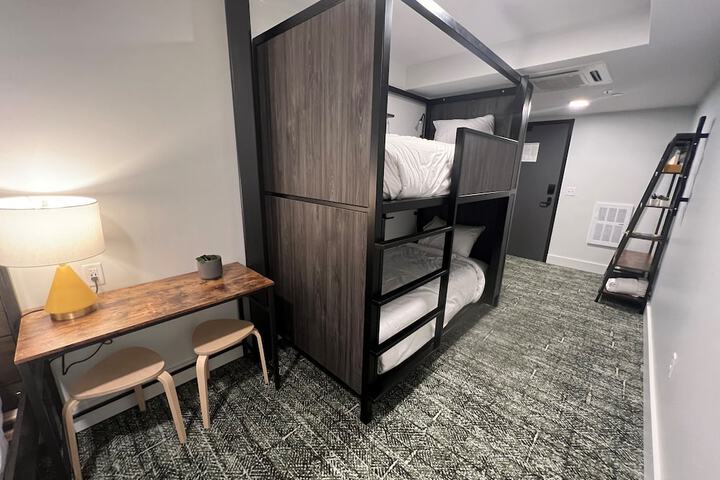 Room 13 of 66