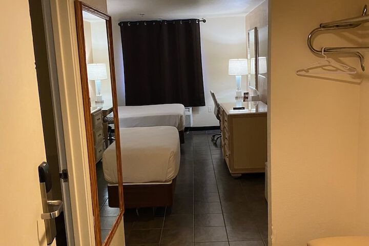 2 Double Beds (4 of 28)