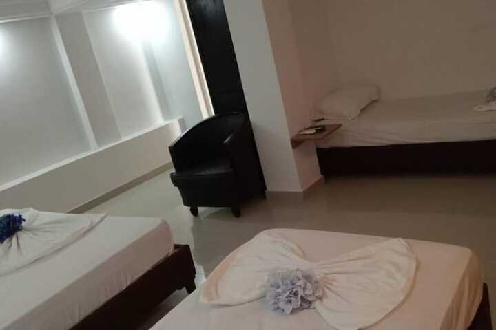 Room 10 of 15