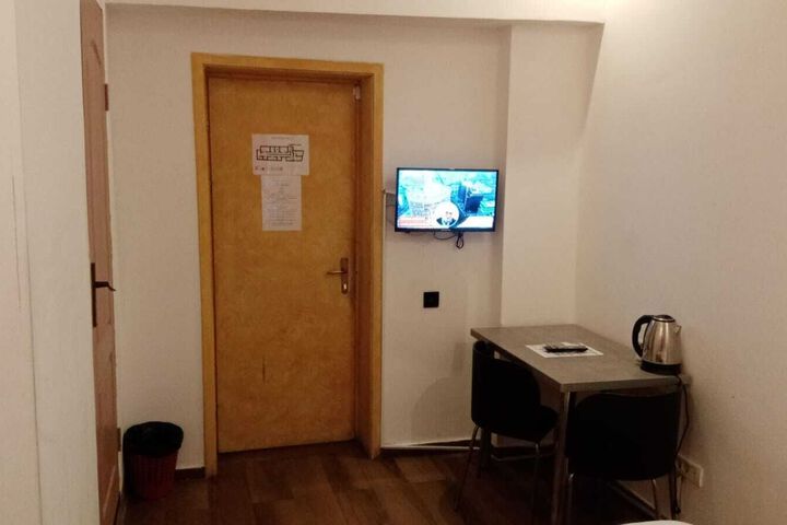 Room 71 of 86