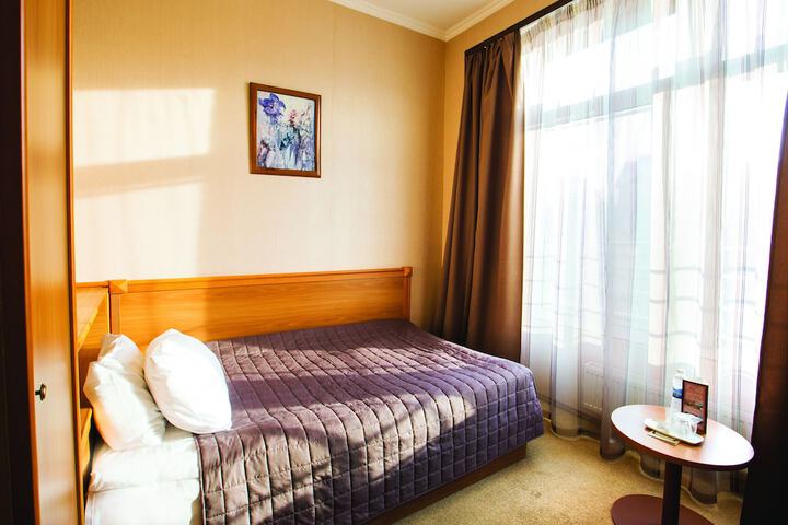Room 26 of 97
