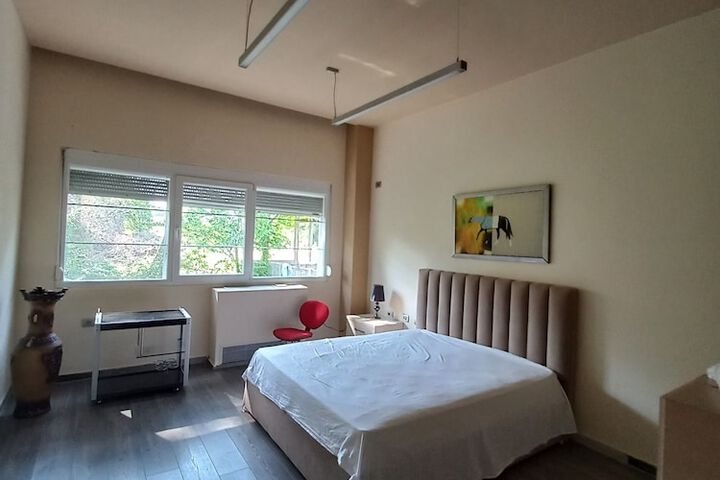 Room 7 of 25