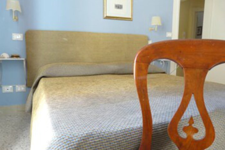 Room 18 of 61