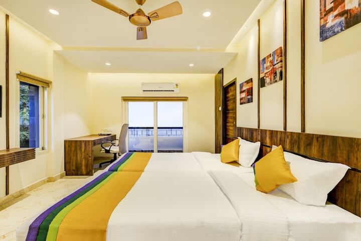 Room 9 of 26
