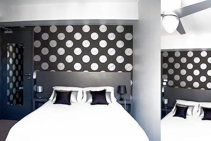 Room 17 of 34