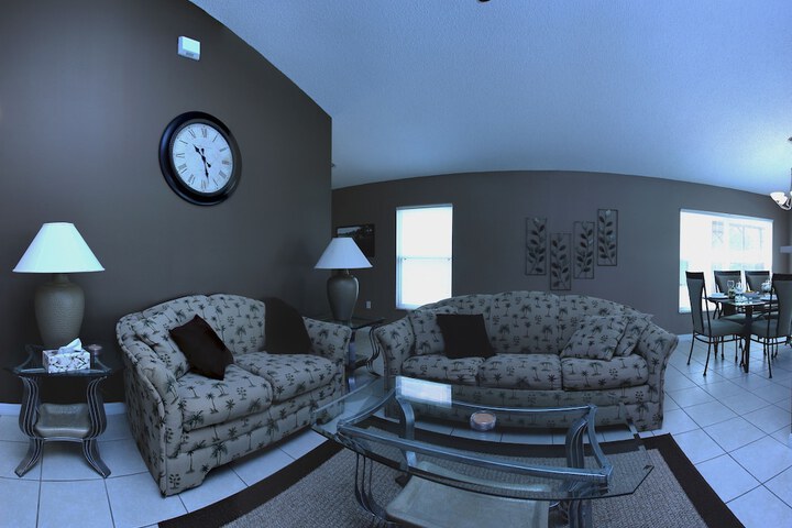 Room 21 of 49