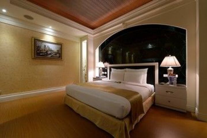 Room 41 of 118