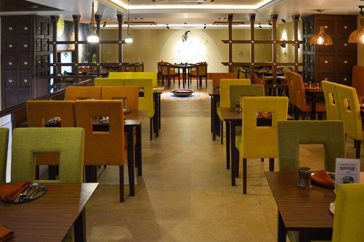 Dining 36 of 63