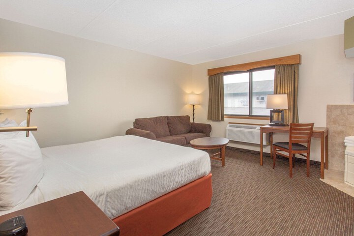 Room 18 of 34