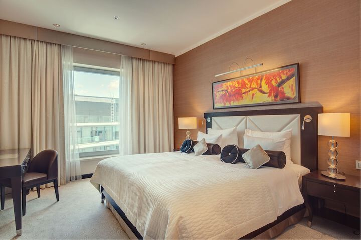 Room 9 of 86