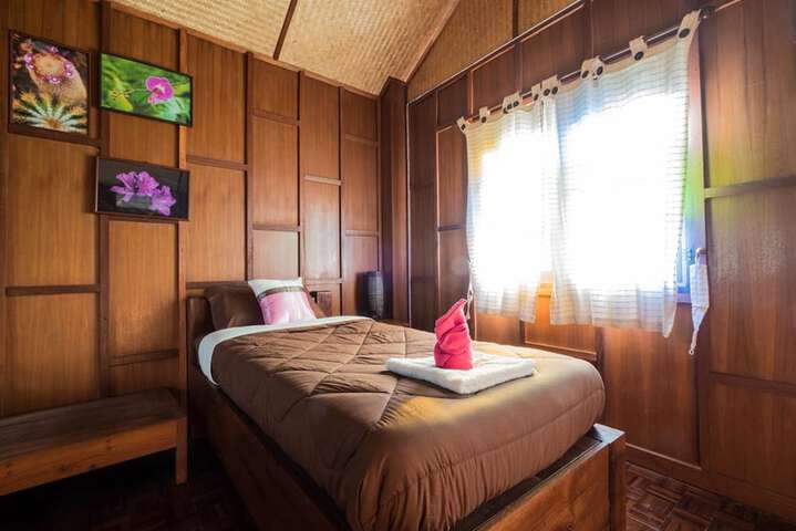 Room 9 of 26