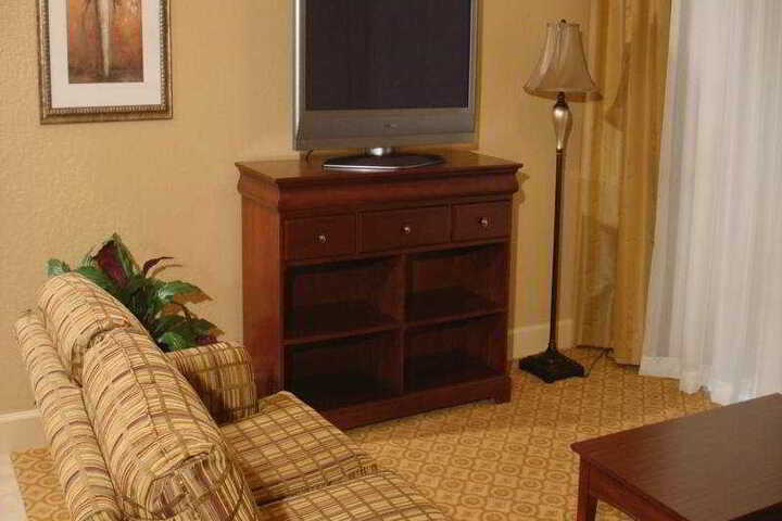 Room 9 of 10