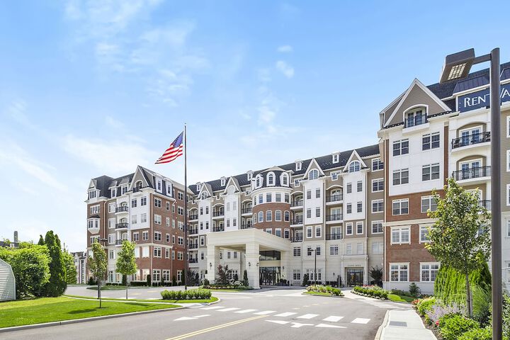 Hotel Suites at Vanderbilt in Westbury, NY