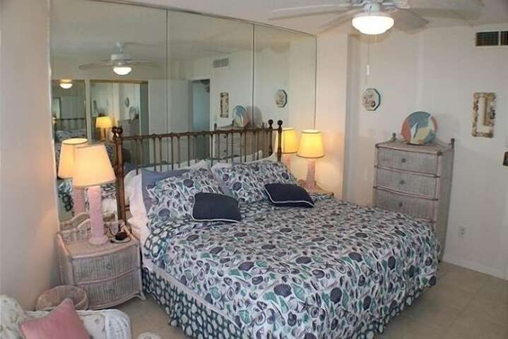 Room 3 of 25