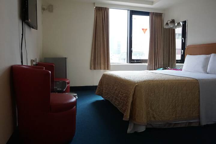 Room 15 of 96