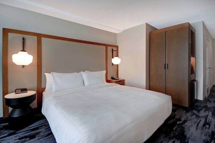 Room 17 of 42