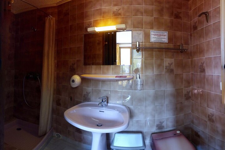 Room 47 of 60