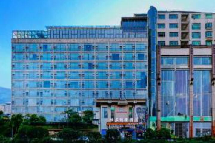 Rujia Tongbai Yun Hotel (Zunyi Medical College Victoria Shop)