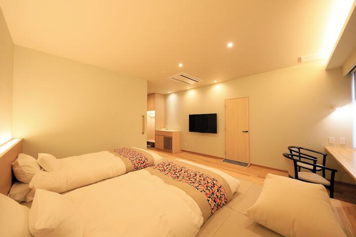 Room 17 of 42