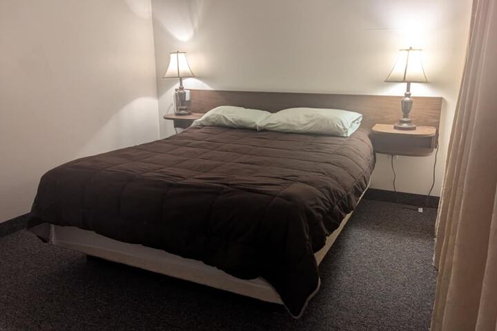 Room 6 of 56