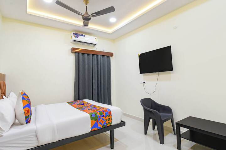 Room 6 of 11