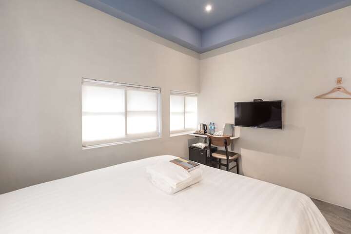 Room 55 of 99