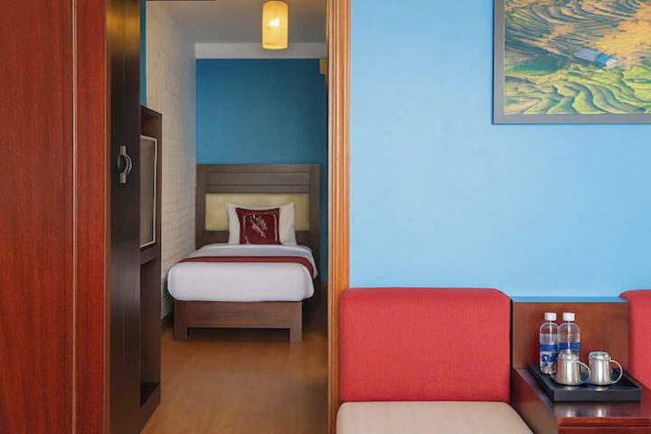Room 14 of 80