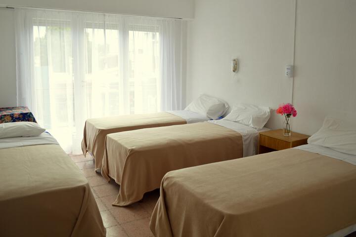 Room 5 of 12