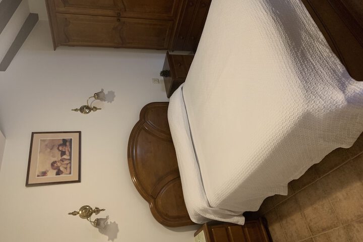 Room 12 of 12