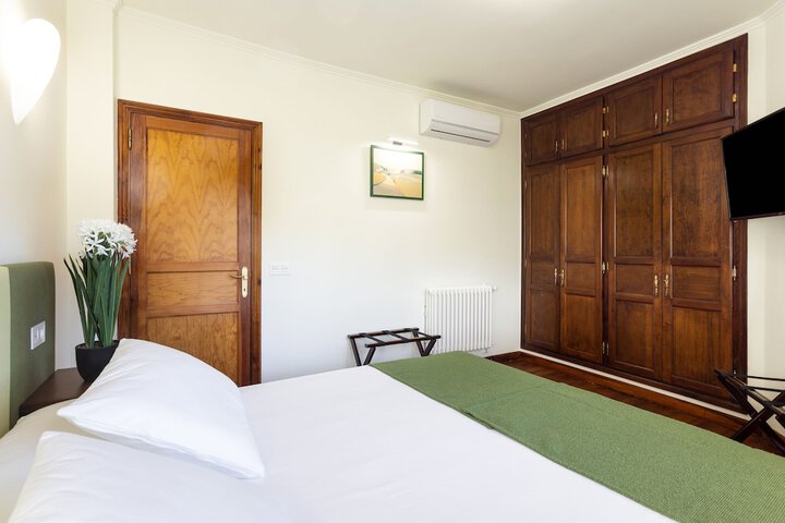 Room 7 of 79