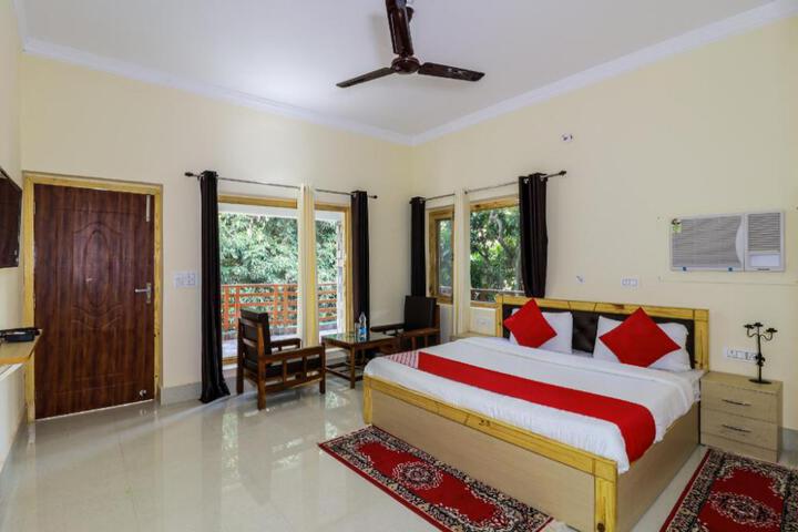 OYO 70124 Corbett Green View Garden & Stay
