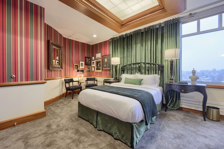 Room 17 of 81
